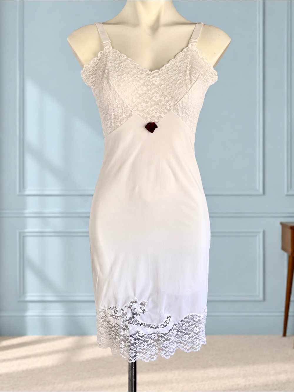 Vintage 1960s Movie Star White Nylon Full Slip Lace Bodice Rosette Scalloped 34